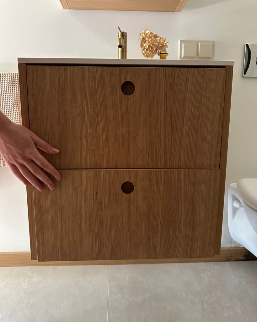 Bathroom furniture